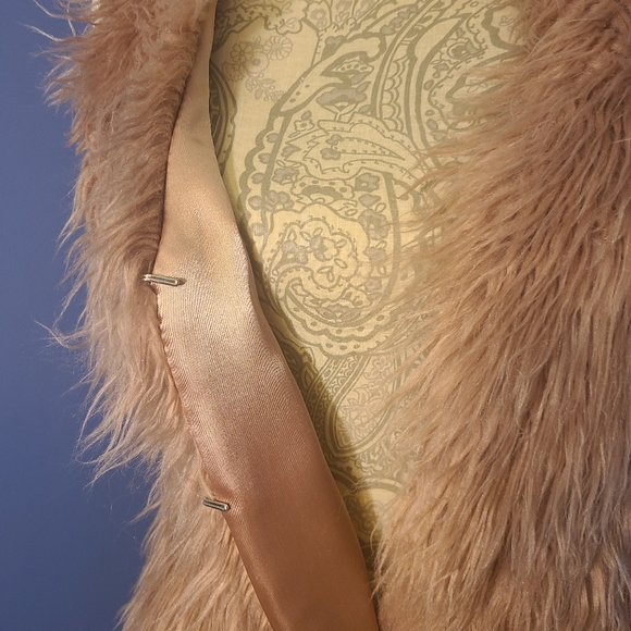 Fuzzy open front vest coat - Picture 3 of 3